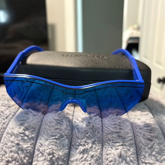 Balenciaga Vibrant Blue Eyewear - Picture 1 of 9